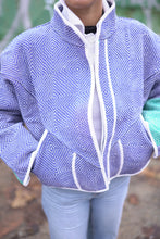 Lade das Bild in den Galerie-Viewer, Kurze Kantha-Jacke