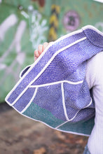 Lade das Bild in den Galerie-Viewer, Kurze Kantha-Jacke