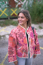 Lade das Bild in den Galerie-Viewer, Kurze Kantha-Jacke