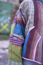 Lade das Bild in den Galerie-Viewer, Kurze Kantha-Jacke