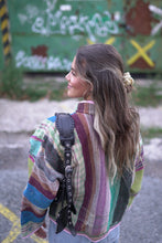 Lade das Bild in den Galerie-Viewer, Kurze Kantha-Jacke