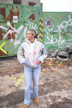 Lade das Bild in den Galerie-Viewer, Kurze Kantha-Jacke