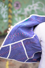Lade das Bild in den Galerie-Viewer, Kurze Kantha-Jacke