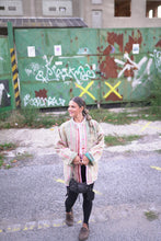 Lade das Bild in den Galerie-Viewer, Lange Kantha-Jacke