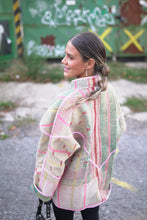 Lade das Bild in den Galerie-Viewer, Lange Kantha-Jacke