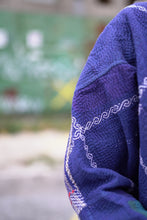 Lade das Bild in den Galerie-Viewer, Kurze Kantha-Jacke