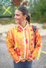 Lade das Bild in den Galerie-Viewer, Kurze Kantha-Jacke