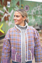 Lade das Bild in den Galerie-Viewer, Kurze Kantha-Jacke