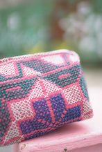 Lade das Bild in den Galerie-Viewer, Krishna-Tasche