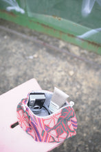 Lade das Bild in den Galerie-Viewer, Krishna-Tasche