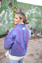 Lade das Bild in den Galerie-Viewer, Kurze Kantha-Jacke
