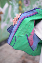 Lade das Bild in den Galerie-Viewer, Kurze Kantha-Jacke