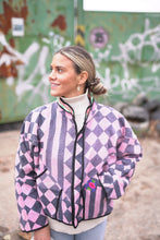 Načíst obrázek do prohlížeče Galerie, Bunda Kantha Short