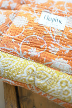 Načíst obrázek do prohlížeče Galerie, Kantha Laptop obal MacBook Air / Pro 13" - 14"