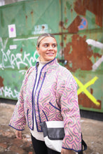 Načíst obrázek do prohlížeče Galerie, Bunda Kantha Short