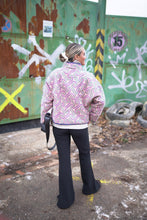 Načíst obrázek do prohlížeče Galerie, Bunda Kantha Short