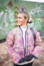 Lade das Bild in den Galerie-Viewer, Kurze Kantha-Jacke