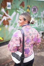 Lade das Bild in den Galerie-Viewer, Kurze Kantha-Jacke