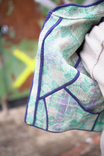 Lade das Bild in den Galerie-Viewer, Kurze Kantha-Jacke