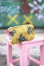 Lade das Bild in den Galerie-Viewer, Krishna-Tasche