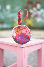 Načíst obrázek do prohlížeče Galerie, Peněženka kantha Poisa mini
