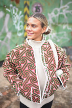 Načíst obrázek do prohlížeče Galerie, Bunda Kantha Short