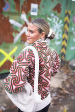 Načíst obrázek do prohlížeče Galerie, Bunda Kantha Short