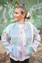 Načíst obrázek do prohlížeče Galerie, Bunda Kantha Short