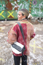 Načíst obrázek do prohlížeče Galerie, Bunda Kantha Long