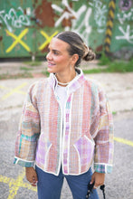 Lade das Bild in den Galerie-Viewer, Kurze Kantha-Jacke