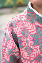 Lade das Bild in den Galerie-Viewer, Kurze Kantha-Jacke