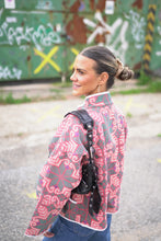 Lade das Bild in den Galerie-Viewer, Kurze Kantha-Jacke