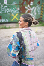 Lade das Bild in den Galerie-Viewer, Kurze Kantha-Jacke