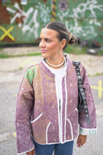 Lade das Bild in den Galerie-Viewer, Kurze Kantha-Jacke