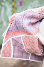 Načíst obrázek do prohlížeče Galerie, Bunda Kantha Short