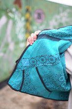 Načíst obrázek do prohlížeče Galerie, Bunda Kantha Short