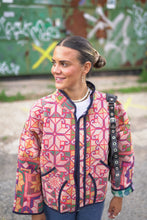 Lade das Bild in den Galerie-Viewer, Kurze Kantha-Jacke