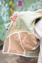 Načíst obrázek do prohlížeče Galerie, Bunda Kantha Short