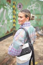 Načíst obrázek do prohlížeče Galerie, Bunda Kantha Short