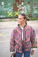 Lade das Bild in den Galerie-Viewer, Kurze Kantha-Jacke
