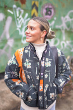 Načíst obrázek do prohlížeče Galerie, Bunda Kantha Short