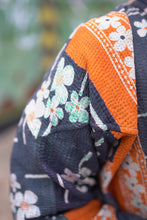 Načíst obrázek do prohlížeče Galerie, Bunda Kantha Short