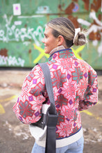 Načíst obrázek do prohlížeče Galerie, Bunda Kantha Short