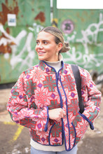 Načíst obrázek do prohlížeče Galerie, Bunda Kantha Short