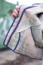 Načíst obrázek do prohlížeče Galerie, Bunda Kantha Short