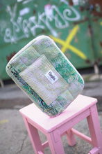 Načíst obrázek do prohlížeče Galerie, Kantha Laptop obal MacBook Air / Pro 13" - 14"