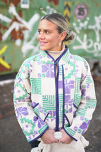 Lade das Bild in den Galerie-Viewer, Kurze Kantha-Jacke