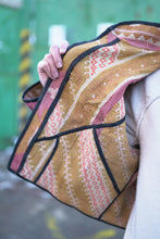 Načíst obrázek do prohlížeče Galerie, Bunda Kantha Short