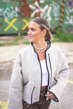 Načíst obrázek do prohlížeče Galerie, Bunda Kantha Short