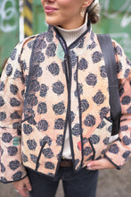 Načíst obrázek do prohlížeče Galerie, Bunda Kantha Short